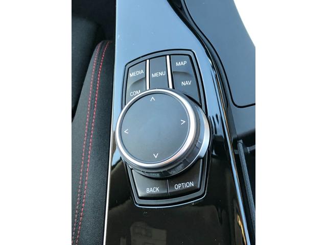 ３シリーズ ３１８ｉスポーツ　クルコン　レーン警告　電動シート　ＬＥＤ　　タッチナビ　追突警告　ブラックパネル　アンビエント　バックカメラ　前後ＰＤＣ　１７ＡＷ　弊社下取り車　ワンオーナー　禁煙車（30枚目）