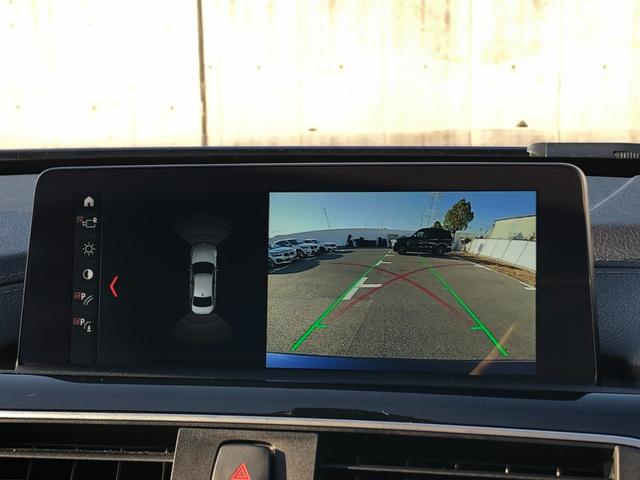 ３シリーズ ３１８ｉスポーツ　クルコン　レーン警告　電動シート　ＬＥＤ　　タッチナビ　追突警告　ブラックパネル　アンビエント　バックカメラ　前後ＰＤＣ　１７ＡＷ　弊社下取り車　ワンオーナー　禁煙車（33枚目）