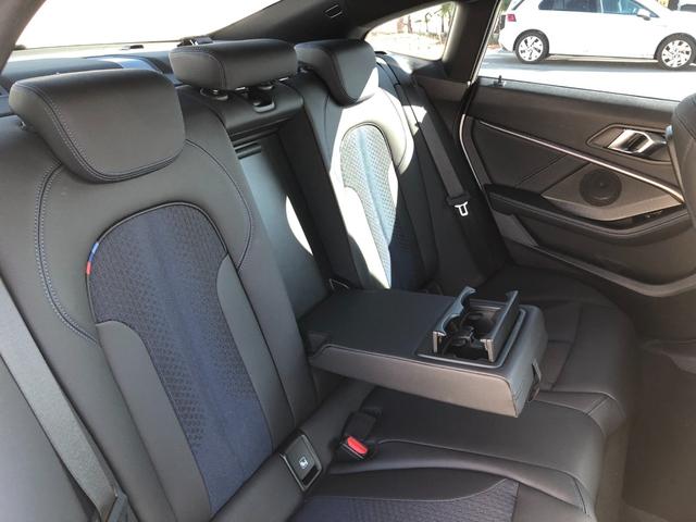 ２シリーズ ２１８ｉグランクーペ　Ｍスポーツ　２年保証付　ＡＣＣ　電動シート　前後ＰＤＣ　レーン警告　アンビエント　バックカメラ　ドラレコ前後　追突警告　ＬＥＤ　１８ＡＷ　弊社下取り車　禁煙車　認定中古車（12枚目）