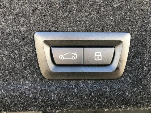 M3 M3セダン コンペティション M xDrive 2年保証付 HUD 黒革 Vシート H/K Mブレーキ 電動シートH ACC 地デジ 全周囲 レーザーライト 19/20インチAW アンビエント Rフィルム 弊社下取り車 ワンオーナー 認定中古車(28枚目)