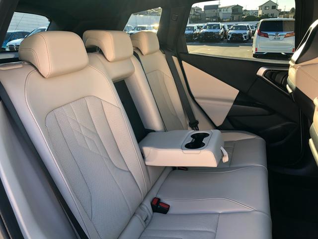 Ｘ３ ２０ｄ　ｘＤｒｉｖｅ　Ｍスポーツ　２年保証付　パノラマ　ＨＵＤ　ハーマンＫ　白合革　Ｖシート　ステアリングＨ　電動シートＨ前後　ＡＣＣ　全周囲　電動ゲート　地デジ　コンフォートＰＫＧ　２０ＡＷ　弊社デモカー　禁煙車認定中古車（13枚目）