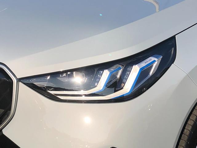 Ｘ３ ２０ｄ　ｘＤｒｉｖｅ　Ｍスポーツ　２年保証付　パノラマ　ＨＵＤ　ハーマンＫ　白合革　Ｖシート　ステアリングＨ　電動シートＨ前後　ＡＣＣ　全周囲　電動ゲート　地デジ　コンフォートＰＫＧ　２０ＡＷ　弊社デモカー　禁煙車認定中古車（23枚目）