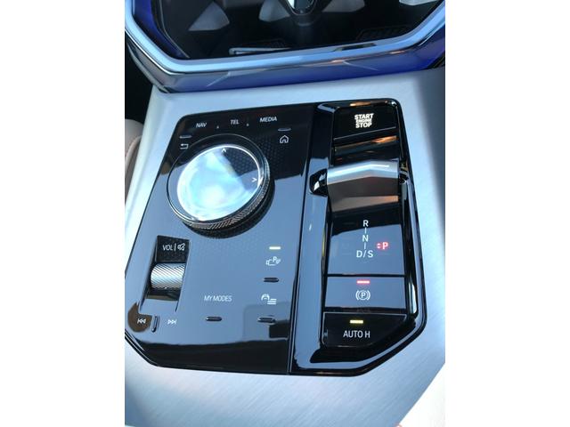 Ｘ３ ２０ｄ　ｘＤｒｉｖｅ　Ｍスポーツ　２年保証付　パノラマ　ＨＵＤ　ハーマンＫ　白合革　Ｖシート　ステアリングＨ　電動シートＨ前後　ＡＣＣ　全周囲　電動ゲート　地デジ　コンフォートＰＫＧ　２０ＡＷ　弊社デモカー　禁煙車認定中古車（30枚目）