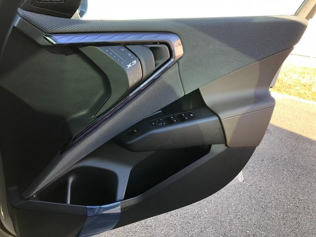 ドア内張りも良好な状態です。