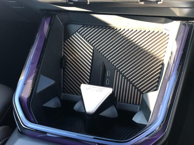 車両の詳細、ご質問につきましては、営業スタッフまでお気軽にご連絡下さいませ。遠方のお客様には実車の詳細動画送信も承ります。お問合せをお待ち致しております。