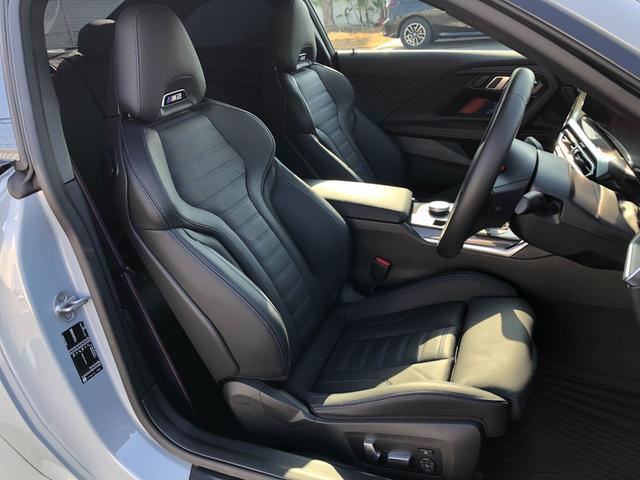 ヴァーネスカレザーシートのコンディションは非常に綺麗で良好です。上質なすわり心地と質感を是非お楽しみください。