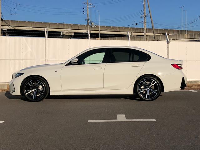 3シリーズ 320i Mスポーツ 2年保証付 カーブドD HUD 全周囲 電動シートH 電動ゲート アンビエント ワイヤレスC 前後PDC アルミパネル コンフォートPKG ドラレコ前後 18AW 下取車ワンオーナー 禁煙車認定中古車(6枚目)