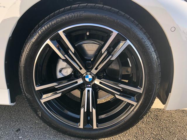 3シリーズ 320i Mスポーツ 2年保証付 カーブドD HUD 全周囲 電動シートH 電動ゲート アンビエント ワイヤレスC 前後PDC アルミパネル コンフォートPKG ドラレコ前後 18AW 下取車ワンオーナー 禁煙車認定中古車(10枚目)