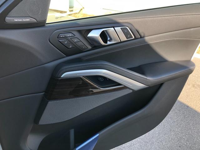 X6 xDrive 35d Mスポーツ 2年保証付 パノラマ H/K 黒革 Mブレーキ Vシート H&Cホルダー HUD ウッドP ステアリングH クリスタルノブ ドラレコ前後 21AW 弊社下取り車 禁煙車 認定中古車(24枚目)