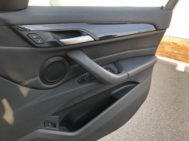 X1 sDrive 18i xライン コンフォートPKG 電動ゲート ドラレコ前後 ドアバイザー CDスロット 純正ナビ ブラックパネル アンビエント バックカメラ PDC 18AW 弊社下取り車 禁煙車(21枚目)