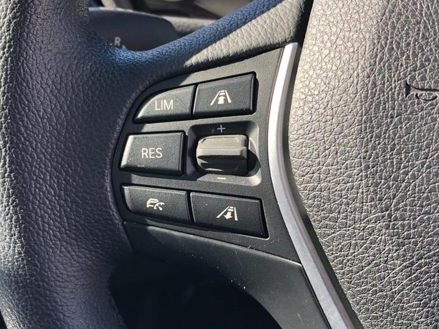 ３シリーズ ３２０ｉラグジュアリー　ＡＣＣ　黒革　電動シートＨ　ウッドＰ　アンビエント　リアＰＤＣ　バックカメラ　車線逸脱　追突警告　純正ナビ　コンフォートＡ　キセノンヘッドライト　１７ＡＷ　弊社下取り車　ワンオーナー　禁煙車（27枚目）