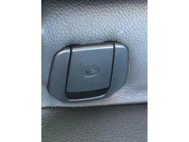 ３シリーズ ３２０ｉラグジュアリー　ＡＣＣ　黒革　電動シートＨ　ウッドＰ　アンビエント　リアＰＤＣ　バックカメラ　車線逸脱　追突警告　純正ナビ　コンフォートＡ　キセノンヘッドライト　１７ＡＷ　弊社下取り車　ワンオーナー　禁煙車（41枚目）