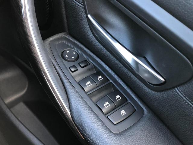 ３シリーズ ３２０ｉラグジュアリー　ＡＣＣ　黒革　電動シートＨ　ウッドＰ　アンビエント　リアＰＤＣ　バックカメラ　車線逸脱　追突警告　純正ナビ　コンフォートＡ　キセノンヘッドライト　１７ＡＷ　弊社下取り車　ワンオーナー　禁煙車（46枚目）