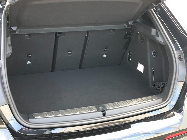 1シリーズ M135i xDrive 2年保証付Mブレーキ ACC 電動シートH 電動ゲート アンビエント ワイヤレス充電 リアスポイラー リアフィルム 前後PDC バックカメラ 18AW 弊社下取り車 禁煙車 認定中古車(17枚目)