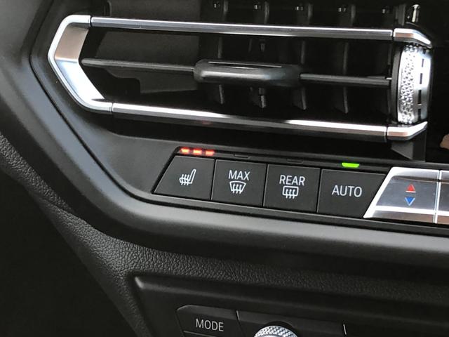 1シリーズ M135i xDrive 2年保証付Mブレーキ ACC 電動シートH 電動ゲート アンビエント ワイヤレス充電 リアスポイラー リアフィルム 前後PDC バックカメラ 18AW 弊社下取り車 禁煙車 認定中古車(35枚目)