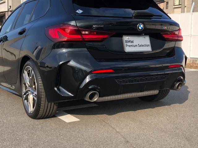 1シリーズ M135i xDrive 2年保証付Mブレーキ ACC 電動シートH 電動ゲート アンビエント ワイヤレス充電 リアスポイラー リアフィルム 前後PDC バックカメラ 18AW 弊社下取り車 禁煙車 認定中古車(39枚目)