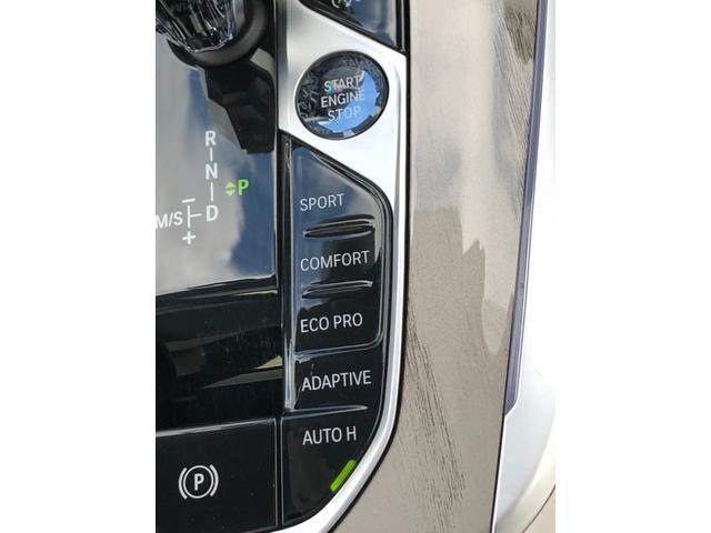 �h���C�r���O�E�p�t�H�[�}���X�E�R���g���[���́A�h���C�o�[�̋��߂�X�^�C���ɍ��킹�āA���s�������œK�����܂��B