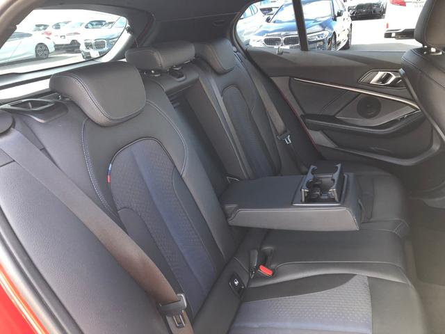 １シリーズ １１８ｄ　Ｍスポーツ　エディションジョイ＋　２年保証付　ＡＣＣ　　運転席電動シート　電動ゲート　ワイヤレス充電　タッチナビ　前後ＰＤＣ　　バックカメラ　アンビエント　１８ＡＷ　弊社下取り車認定中古車（13枚目）