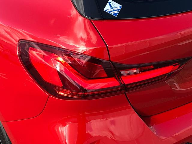 １シリーズ １１８ｄ　Ｍスポーツ　エディションジョイ＋　２年保証付　ＡＣＣ　　運転席電動シート　電動ゲート　ワイヤレス充電　タッチナビ　前後ＰＤＣ　　バックカメラ　アンビエント　１８ＡＷ　弊社下取り車認定中古車（15枚目）