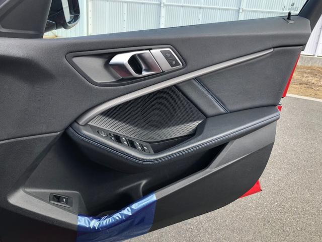 １シリーズ １１８ｄ　Ｍスポーツ　エディションジョイ＋　２年保証付　ＡＣＣ　　運転席電動シート　電動ゲート　ワイヤレス充電　タッチナビ　前後ＰＤＣ　　バックカメラ　アンビエント　１８ＡＷ　弊社下取り車認定中古車（22枚目）
