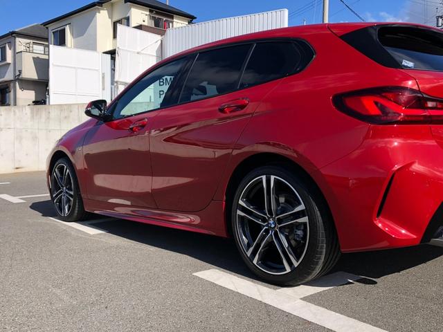 １シリーズ １１８ｄ　Ｍスポーツ　エディションジョイ＋　２年保証付　ＡＣＣ　　運転席電動シート　電動ゲート　ワイヤレス充電　タッチナビ　前後ＰＤＣ　　バックカメラ　アンビエント　１８ＡＷ　弊社下取り車認定中古車（39枚目）