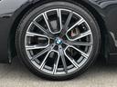 BMW純正20インチホイール。洗練されたデザインで、足元の個性を引き立てます。