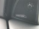 ハーマンカードンのカースピーカーは良質な音を届けると同時に、その先にある車内空間における上質な“音楽体験”も提供している。