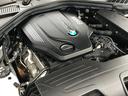 左右のキドニー・グリルの中心にはBMWのエンブレムが鎮座し、個性を放つデザイン性を兼ね備えました。