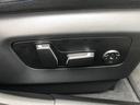 BMW 伝統のコックピットはドライバー志向で設計され、人間工学を駆使し、細部に到るまで設計されたコックピットを実現しました。