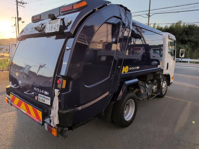 エルフトラック 　塵芥車　パッカー車　３トン積載！５．１リューベ　回転式　ダンプ　ディーゼルターボ！　全長５３０　幅１８９　６ＭＴ！　三方開き！塵芥車　パッカー車　５．１リューベ　回転式　ダンプ（17枚目）