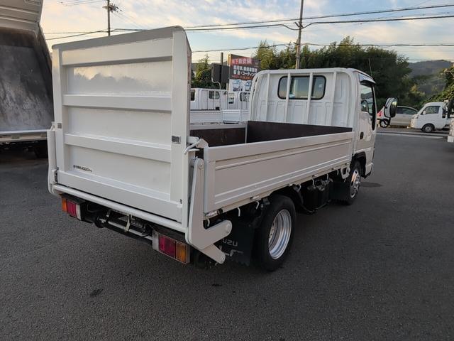 エルフトラック 　パワーゲート！トラック！６００キロ型！２トン積載！　低床！　全長４６９０　幅１６９０　荷台寸法３１００　１６００　５ＭＴ！　三方開き！（17枚目）