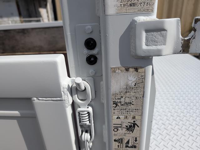 アトラストラック DX いすゞOEM パワーゲート!垂直式!600キロ型!トラック!2トン積載! ディーゼルターボ! 全長4690 幅1690 荷台寸法3100 1600 6MT! 三方開き!(42枚目)