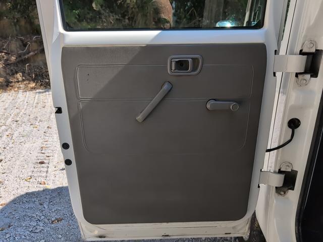 アトラストラック WキャブフルスーパーローDX 4WD! Wキャブ! トラック 1150積載! 低床! ディーゼルターボ! 全長4690 幅1690 荷台寸法2100 1600 5MT! 三方開き!(40枚目)