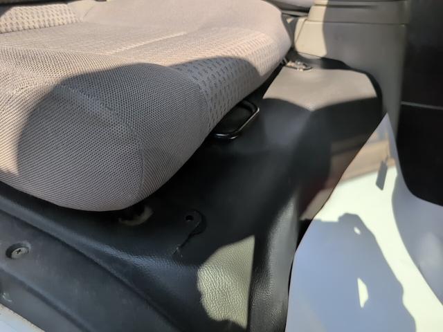 アトラストラック WキャブフルスーパーローDX 4WD! Wキャブ! トラック 1150積載! 低床! ディーゼルターボ! 全長4690 幅1690 荷台寸法2100 1600 5MT! 三方開き!(61枚目)