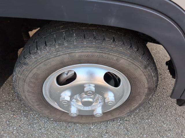 キャンター Ｗキャブ全低床　２トン積載！　Ｗキャブ！　トラック　低床！　ディーゼルターボ！　全長４６９０　幅１６９０　荷台寸法２１００　１６００　６ＡＴ！　三方開き！（35枚目）