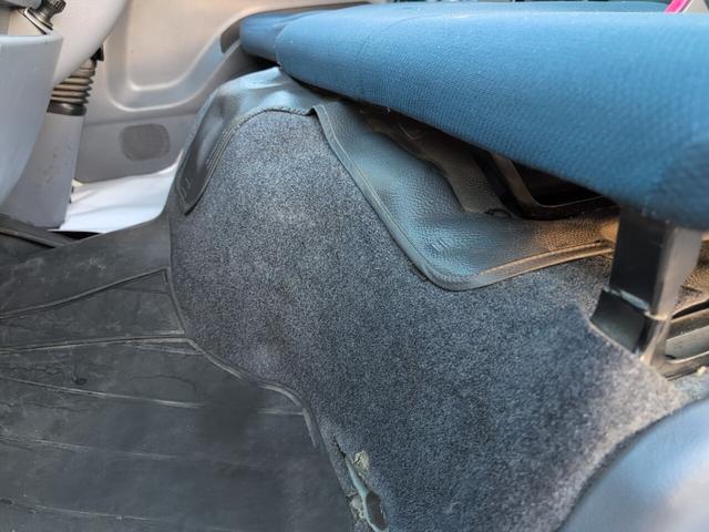 キャンター Ｗキャブ全低床　２トン積載！　Ｗキャブ！　トラック　低床！　ディーゼルターボ！　全長４６９０　幅１６９０　荷台寸法２１００　１６００　６ＡＴ！　三方開き！（48枚目）