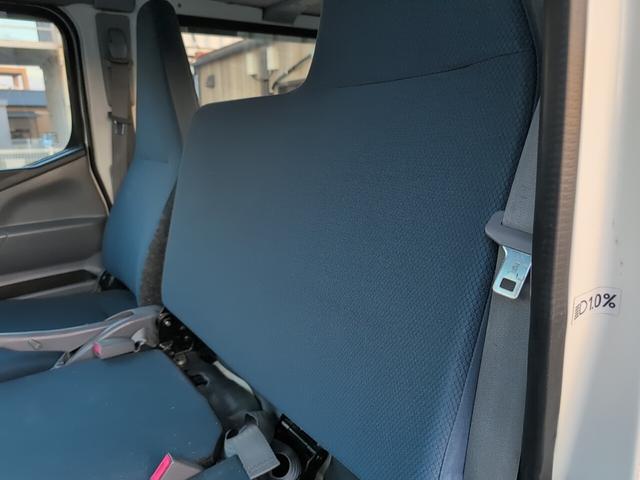 キャンター Ｗキャブ全低床　２トン積載！　Ｗキャブ！　トラック　低床！　ディーゼルターボ！　全長４６９０　幅１６９０　荷台寸法２１００　１６００　６ＡＴ！　三方開き！（50枚目）