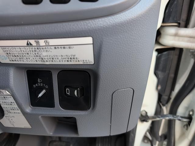 キャンター Ｗキャブ全低床　２トン積載！　Ｗキャブ！　トラック　低床！　ディーゼルターボ！　全長４６９０　幅１６９０　荷台寸法２１００　１６００　６ＡＴ！　三方開き！（64枚目）
