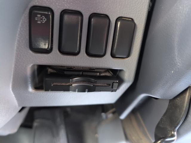 キャンター Ｗキャブ全低床　２トン積載！　Ｗキャブ！　トラック　低床！　ディーゼルターボ！　全長４６９０　幅１６９０　荷台寸法２１００　１６００　６ＡＴ！　三方開き！（65枚目）