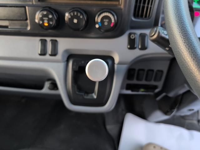 キャンター Ｗキャブ全低床　２トン積載！　Ｗキャブ！　トラック　低床！　ディーゼルターボ！　全長４６９０　幅１６９０　荷台寸法２１００　１６００　６ＡＴ！　三方開き！（67枚目）