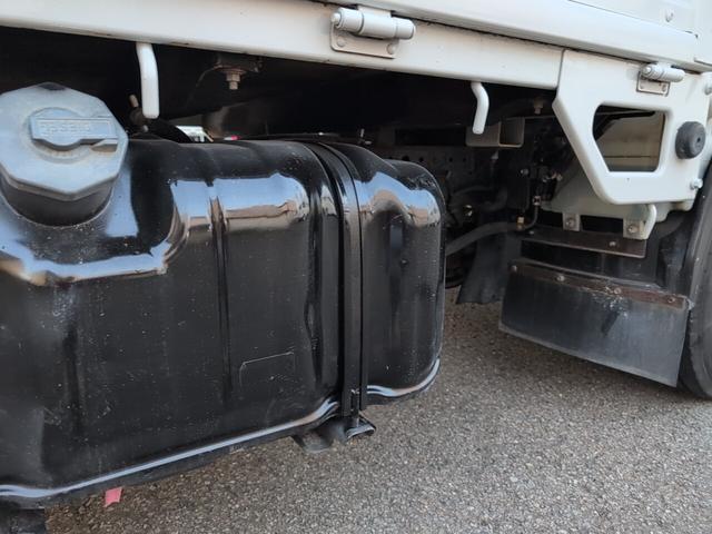 エルフトラック フルフラットロー 車検付き!2トン積載! 低床! ディーゼルターボ!トラック! 全長4690 幅1690 荷台寸法3100 1600 5MT! 三方開き!(32枚目)