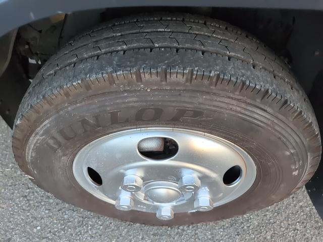 アトラストラック 　２トン積載！　低床！　ディーゼルターボ！　全長４６９０　幅１６９０　荷台寸法３１００　１６００　６ＡＴ！　三方開き！　トラック（37枚目）