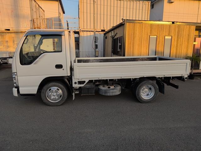 エルフトラック フラットロー　２トン積載！　低床！　ディーゼルターボ！　トラック１　全長４６９０　幅１６９０　荷台寸法３１００　１６００　５ＭＴ！　三方開き！（11枚目）