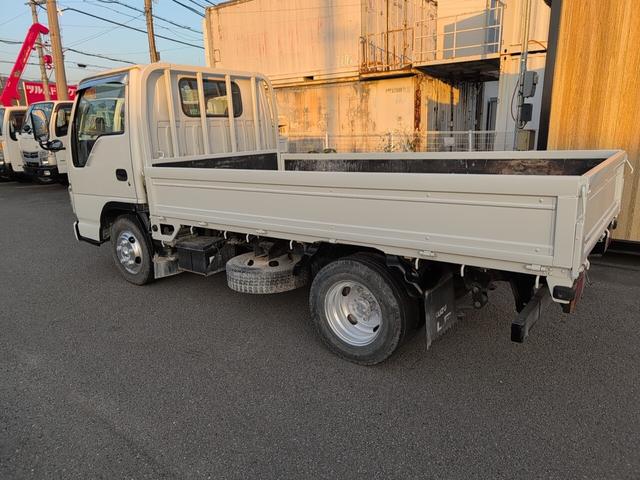 エルフトラック フラットロー　２トン積載！　低床！　ディーゼルターボ！　トラック１　全長４６９０　幅１６９０　荷台寸法３１００　１６００　５ＭＴ！　三方開き！（13枚目）