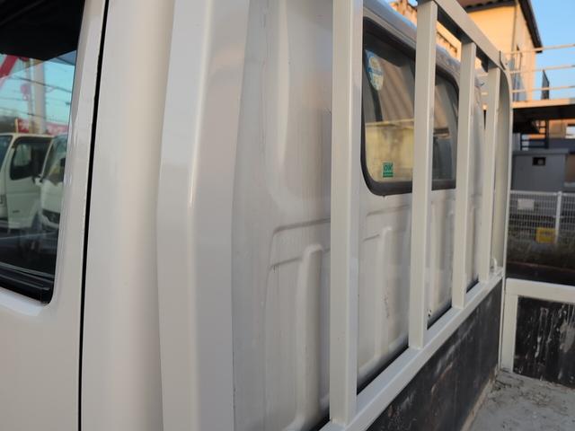 エルフトラック フラットロー　２トン積載！　低床！　ディーゼルターボ！　トラック１　全長４６９０　幅１６９０　荷台寸法３１００　１６００　５ＭＴ！　三方開き！（38枚目）