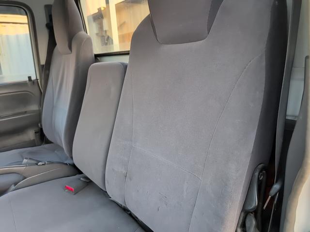 エルフトラック フラットロー　２トン積載！　低床！　ディーゼルターボ！　トラック１　全長４６９０　幅１６９０　荷台寸法３１００　１６００　５ＭＴ！　三方開き！（45枚目）