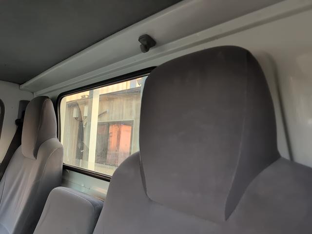 エルフトラック フラットロー　２トン積載！　低床！　ディーゼルターボ！　トラック１　全長４６９０　幅１６９０　荷台寸法３１００　１６００　５ＭＴ！　三方開き！（46枚目）