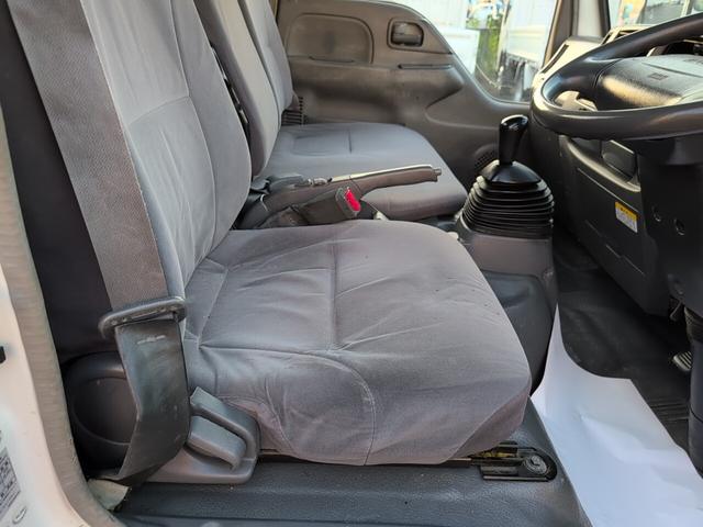 エルフトラック フラットロー　２トン積載！　低床！　ディーゼルターボ！　トラック１　全長４６９０　幅１６９０　荷台寸法３１００　１６００　５ＭＴ！　三方開き！（52枚目）