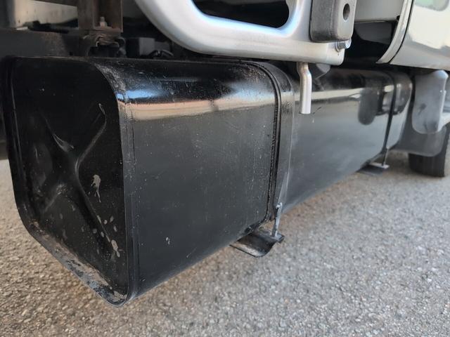 アトラストラック ＷキャブフルスーパーローＤＸ　Ｗキャブ！１２５０積載！　フルスーパーロー！　ディーゼルターボ！トラック　　全長４６９０　幅１６９０　荷台寸法２１００　１６００　５ＭＴ！　三方開き！（32枚目）