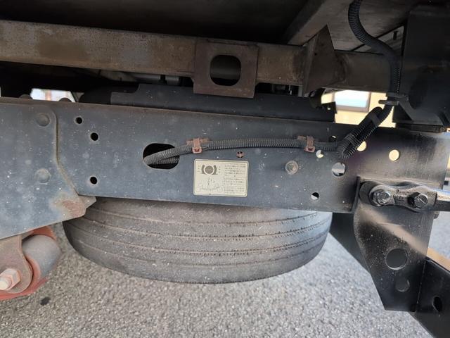 アトラストラック ＷキャブフルスーパーローＤＸ　Ｗキャブ！１２５０積載！　フルスーパーロー！　ディーゼルターボ！トラック　　全長４６９０　幅１６９０　荷台寸法２１００　１６００　５ＭＴ！　三方開き！（35枚目）